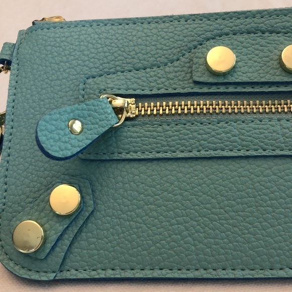 Steve Madden Faux Textured Leather Wristlet NWOT - Picture 2 of 7